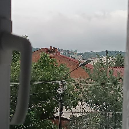Hotel Light House Kutaisi Esterno foto