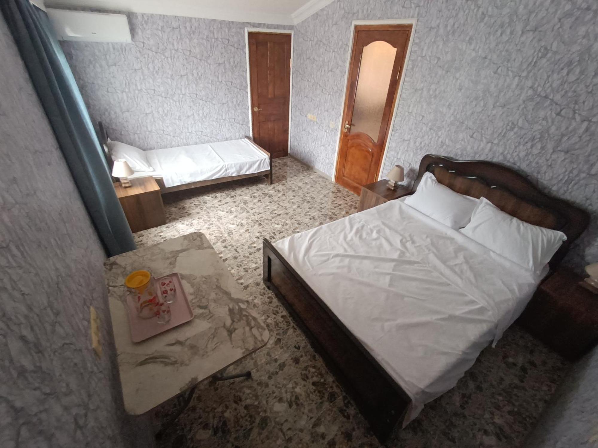 Hotel Light House Kutaisi Esterno foto