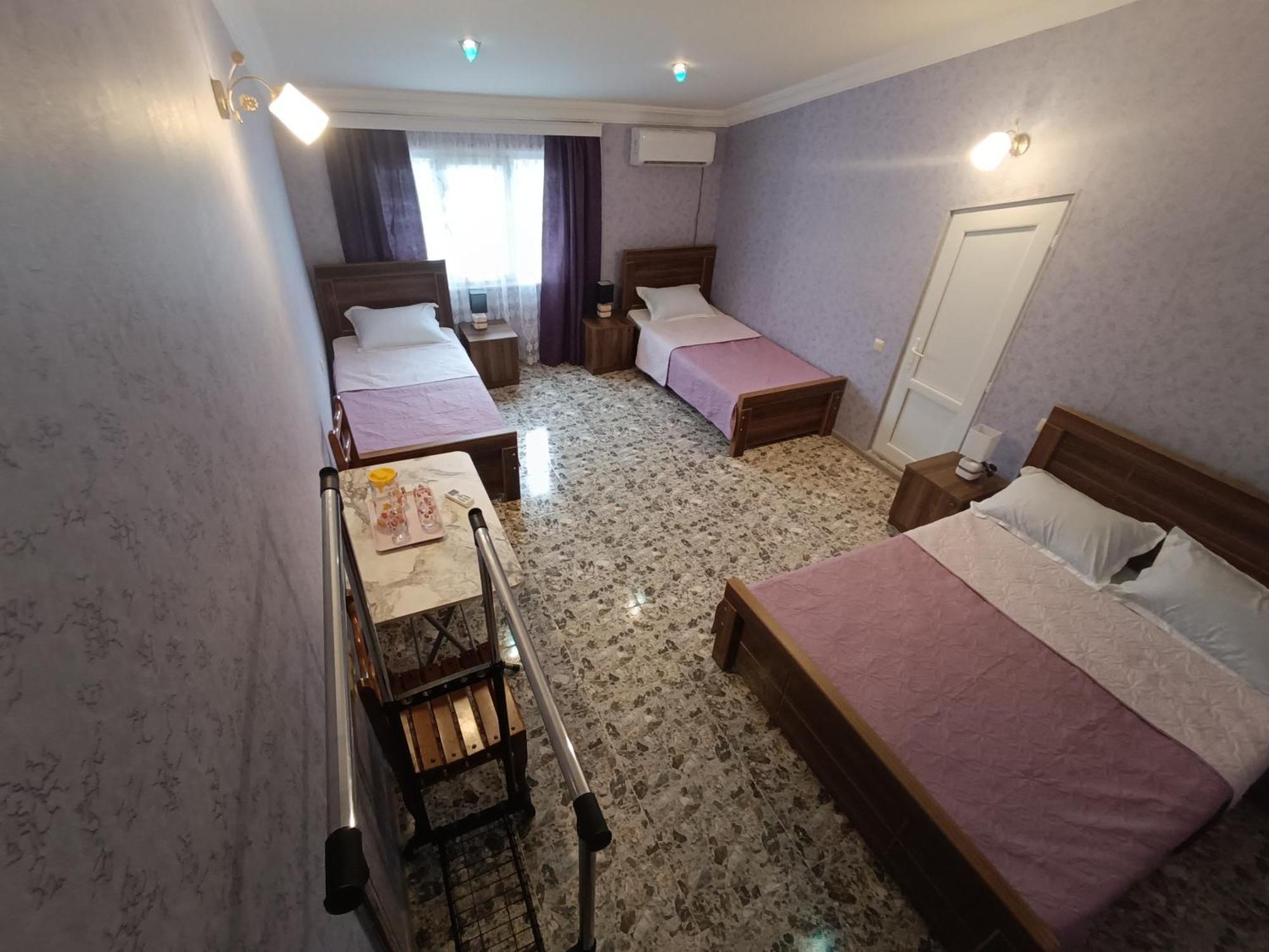 Hotel Light House Kutaisi Esterno foto